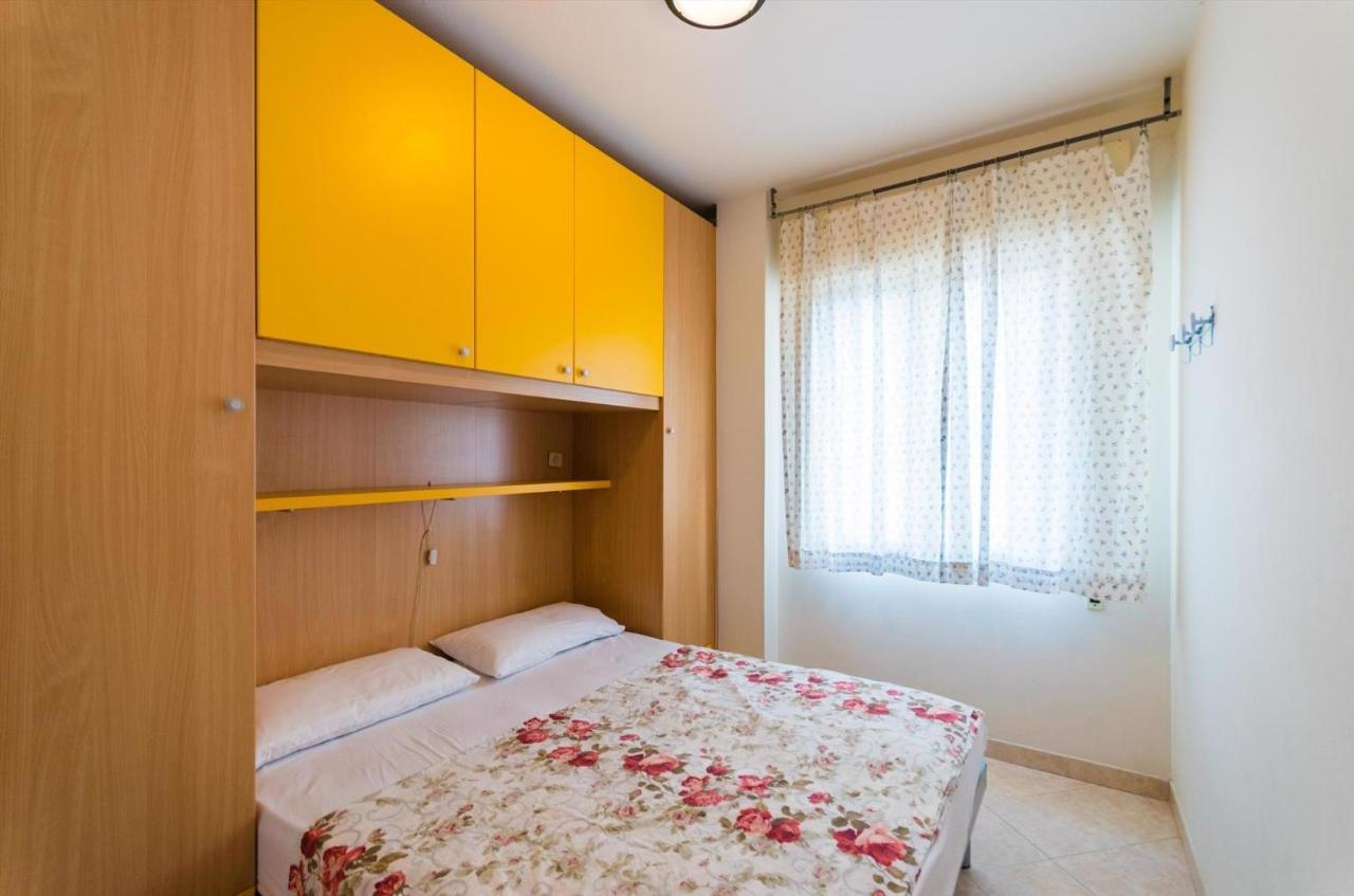 Apartment In Bibione 24558 Dış mekan fotoğraf